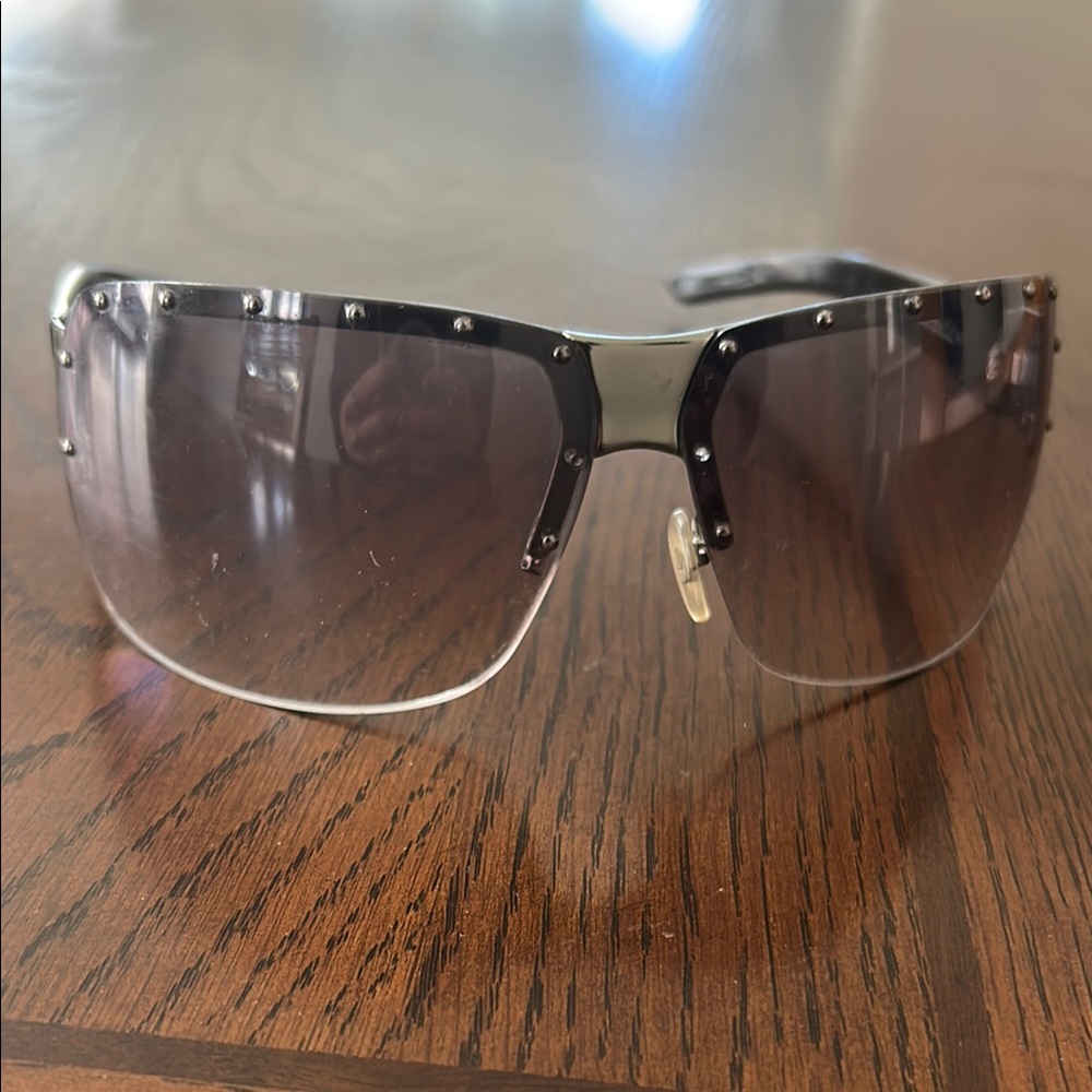 Gucci Black and Silver studded vintage Sunglasses- gradiant